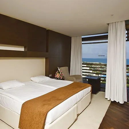 Nirvana Cosmopolitan 5*